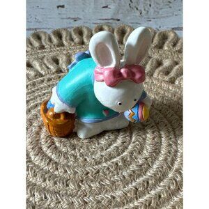 Vintage Easter Bunny Figurine, Holiday Workshop 1995, Sue Dreamer, Egg Hunters
